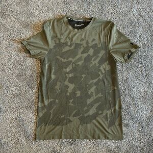 Mens under armour t-shirt sz L